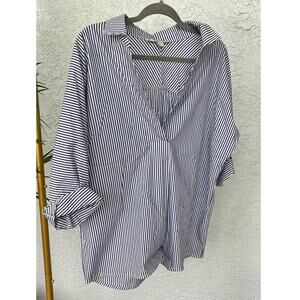 Forever 21 Business Casual Formal Striped Blue and White Shirt